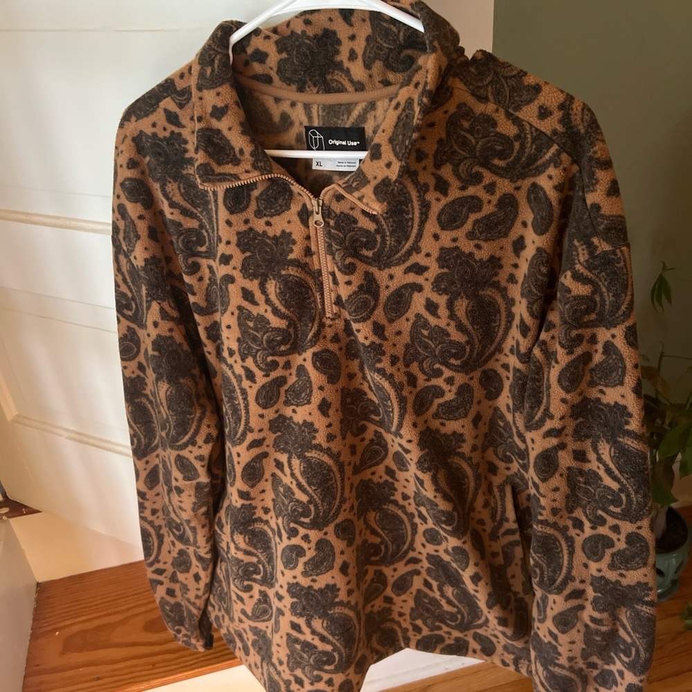 Original Use Tan and Black Fleece Pullover
